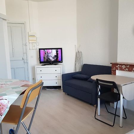 Studio With Sea View For 2 People 土伦 外观 照片